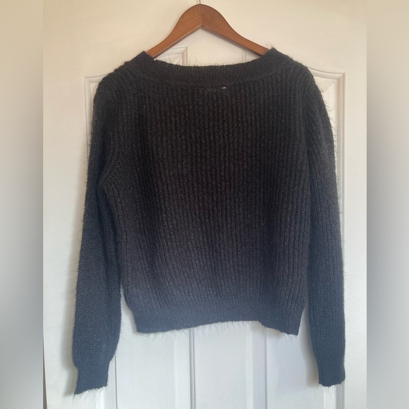 L.E.I. Knit Sweater - Picture 2 of 4